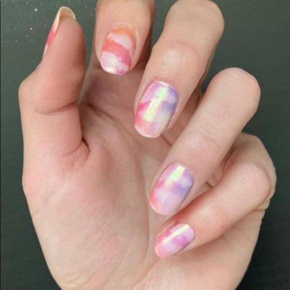 Color street nails 💕 - Picture 2 of 4